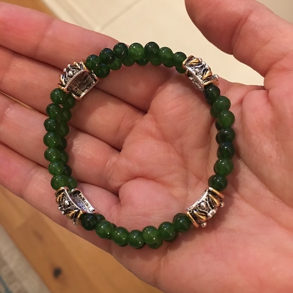 Green agate & silver metal stretchable bracelet - Picture 7 of 8